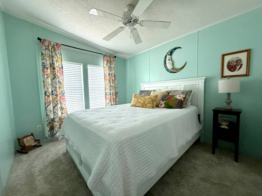 261 Gardenia Lane a Parrish, FL Mobile or Manufactured Home for Sale